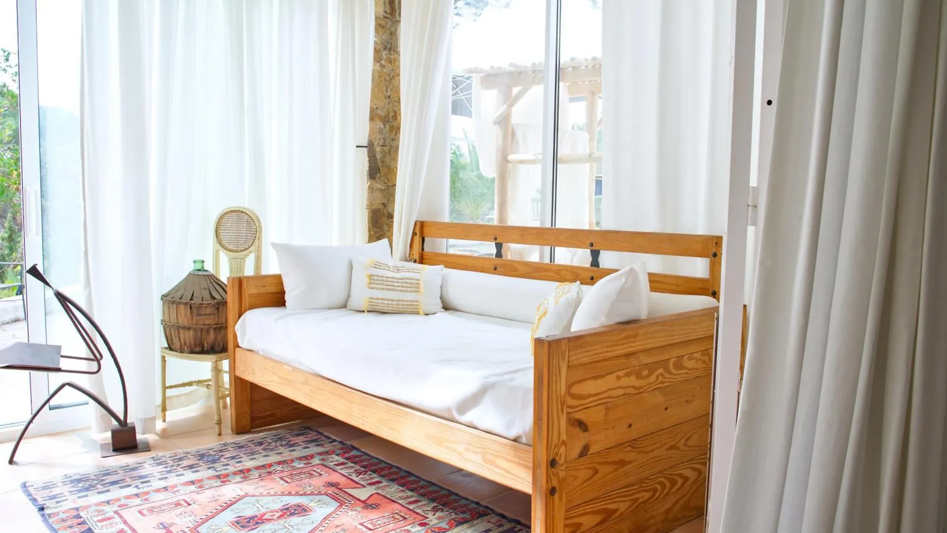 Oda ve Kahvaltı Villa Can Gavarres Bell-Lloc